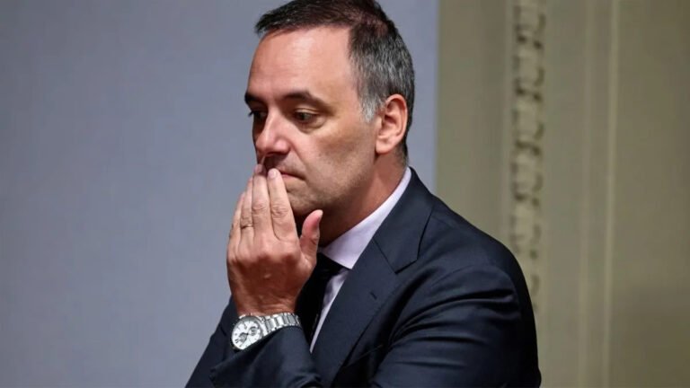 La conversación digital ya emitió su veredicto: qué dijeron los argentinos sobre la renuncia de Adorni